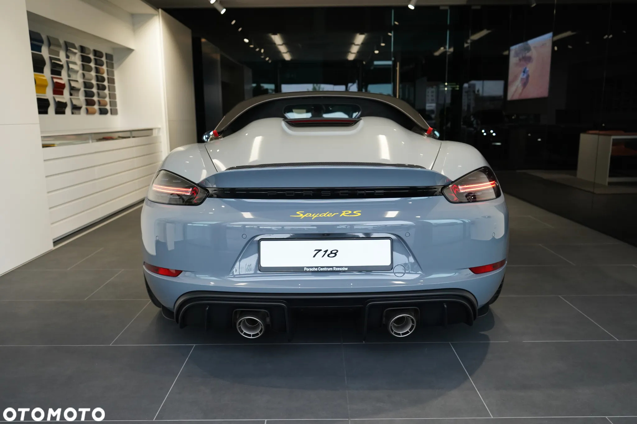 Porsche 718 Spyder - 10