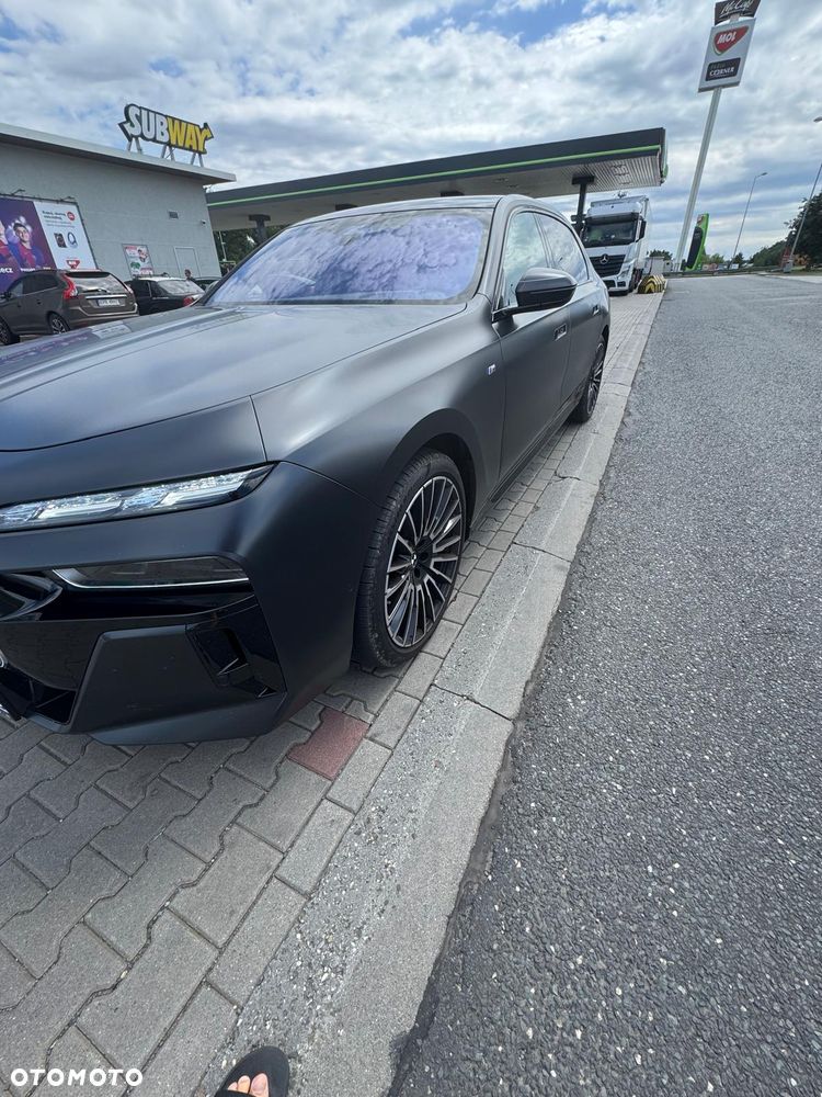 BMW Seria 7 740d xDrive mHEV Nero Lusso Edition sport - 3