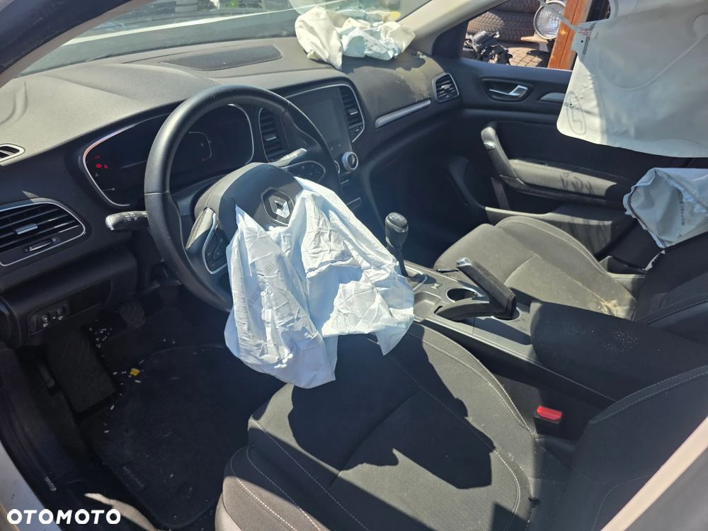 Renault Megane 1.5 Blue dCi Intens - 7