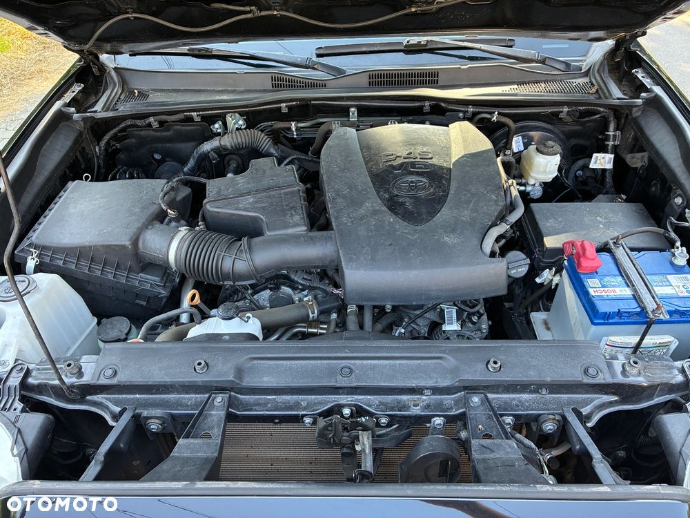 Toyota Tacoma - 19