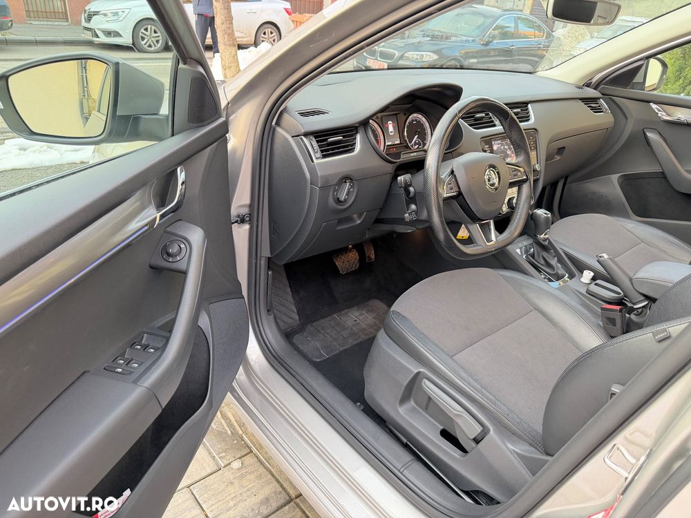 Skoda Octavia 1.6 TDI DSG Ambition - 10