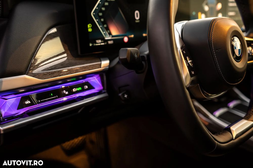 BMW Seria 7 740d xDrive MHEV - 7
