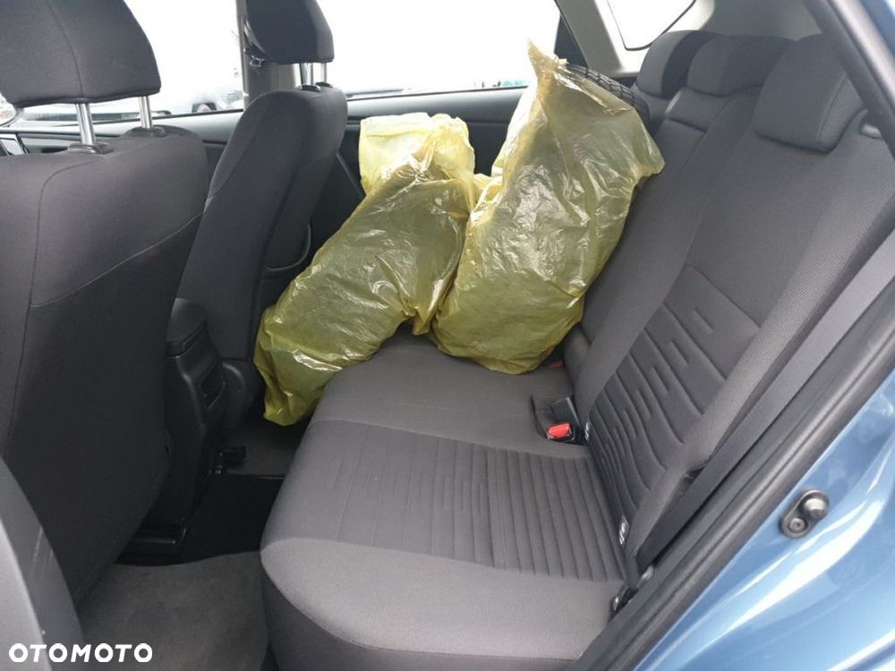 Toyota Auris 1.6 Premium - 11