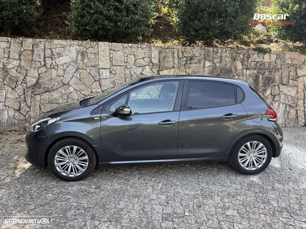 Peugeot 208 1.6 BlueHDi Style - 11