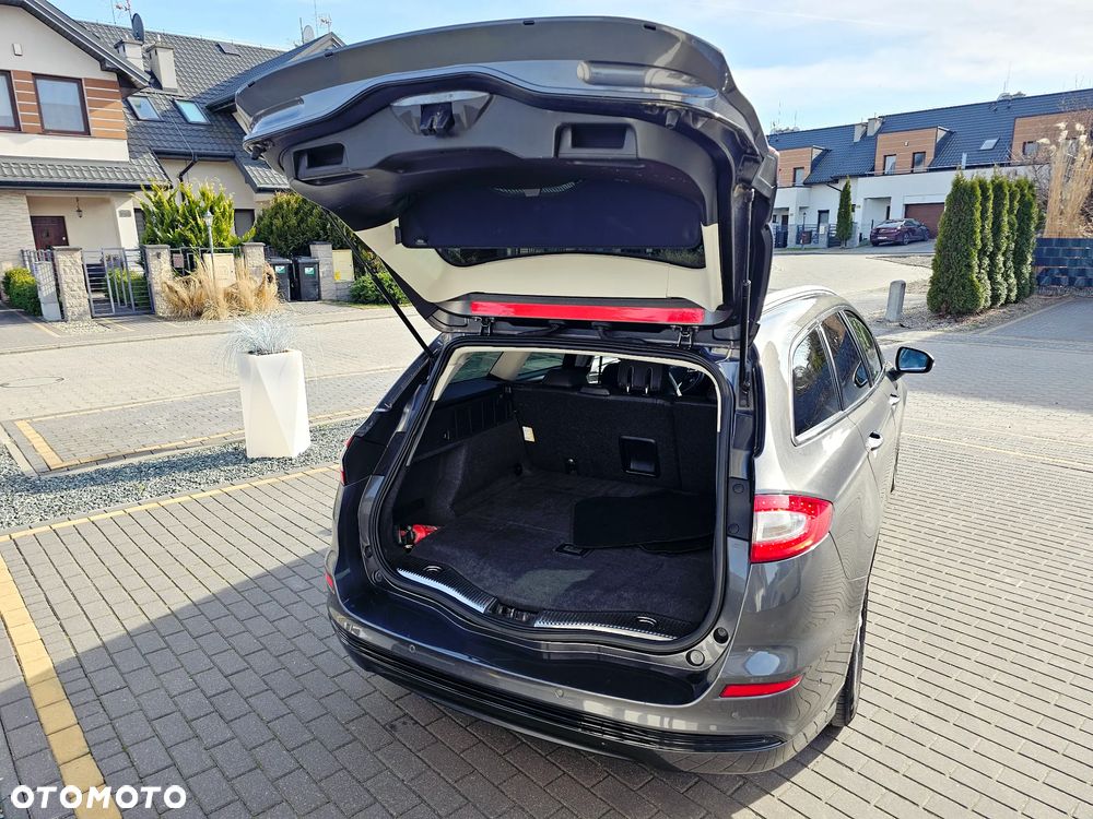 Ford Mondeo SW 1.6 TDCi ECOnetic S&S Titanium - 33