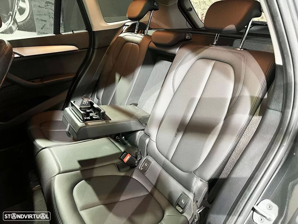 BMW X1 16 d sDrive Auto Line Sport - 25