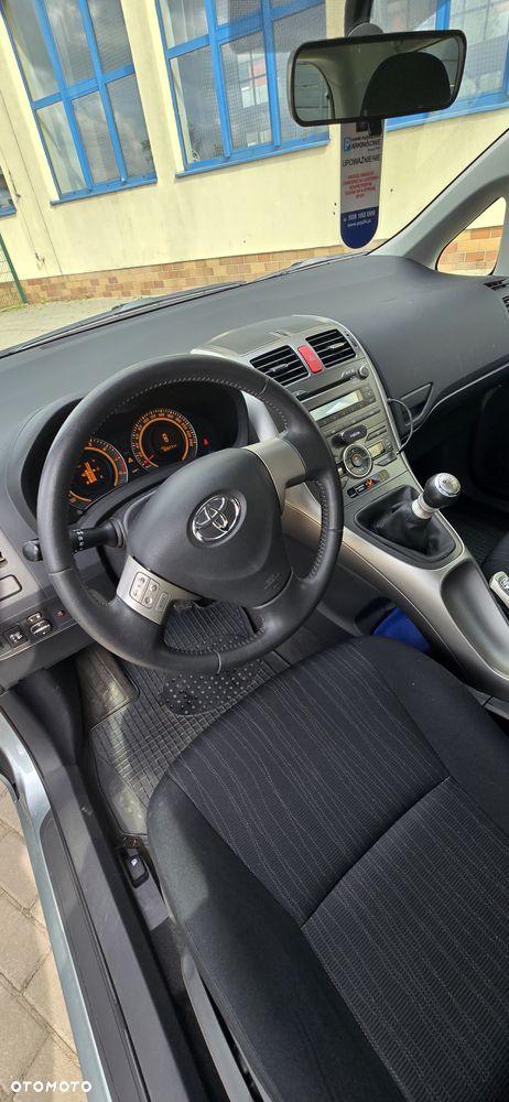Toyota Auris 1.6 2010 - 6