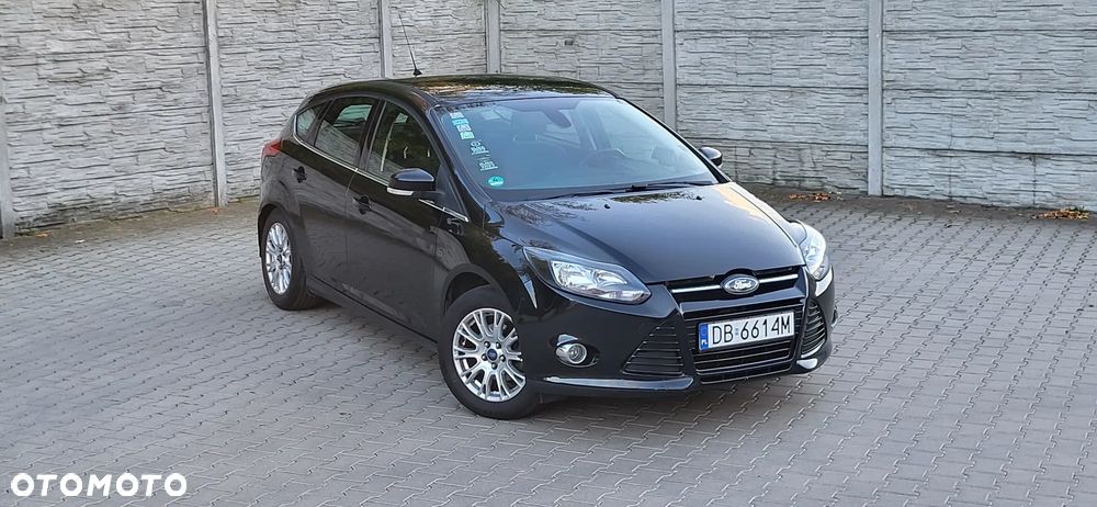 Ford Focus 2011 photo 2