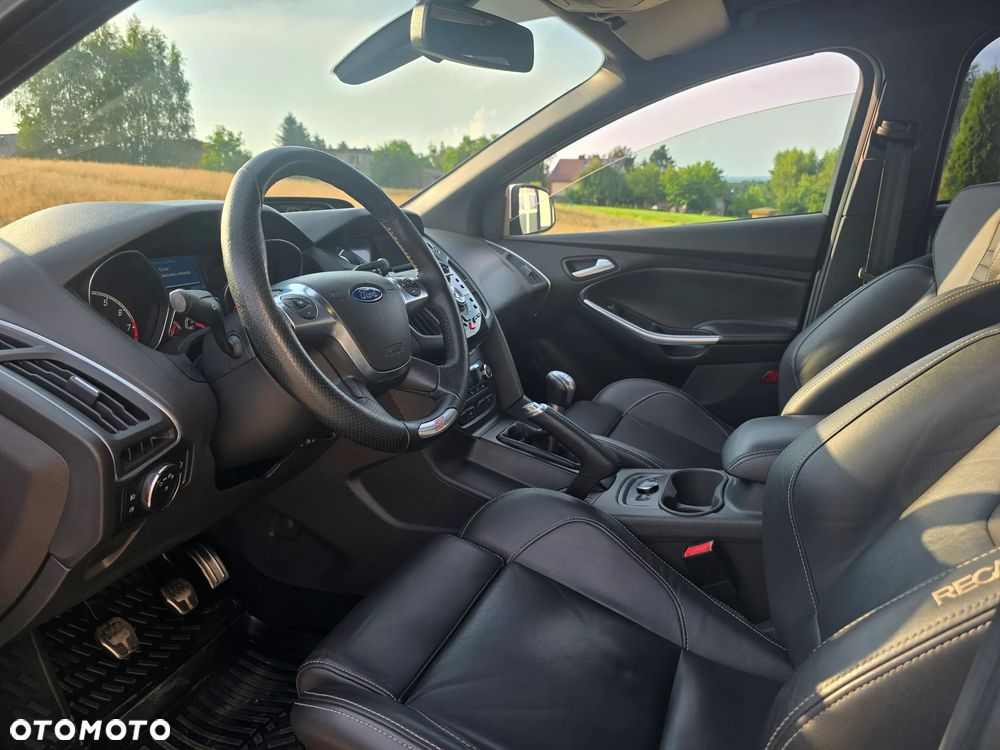 Ford Focus 2.0 EcoBoost ST - 15