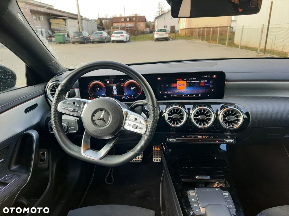 Mercedes-Benz CLA 180 7G-DCT Special Edition - 14