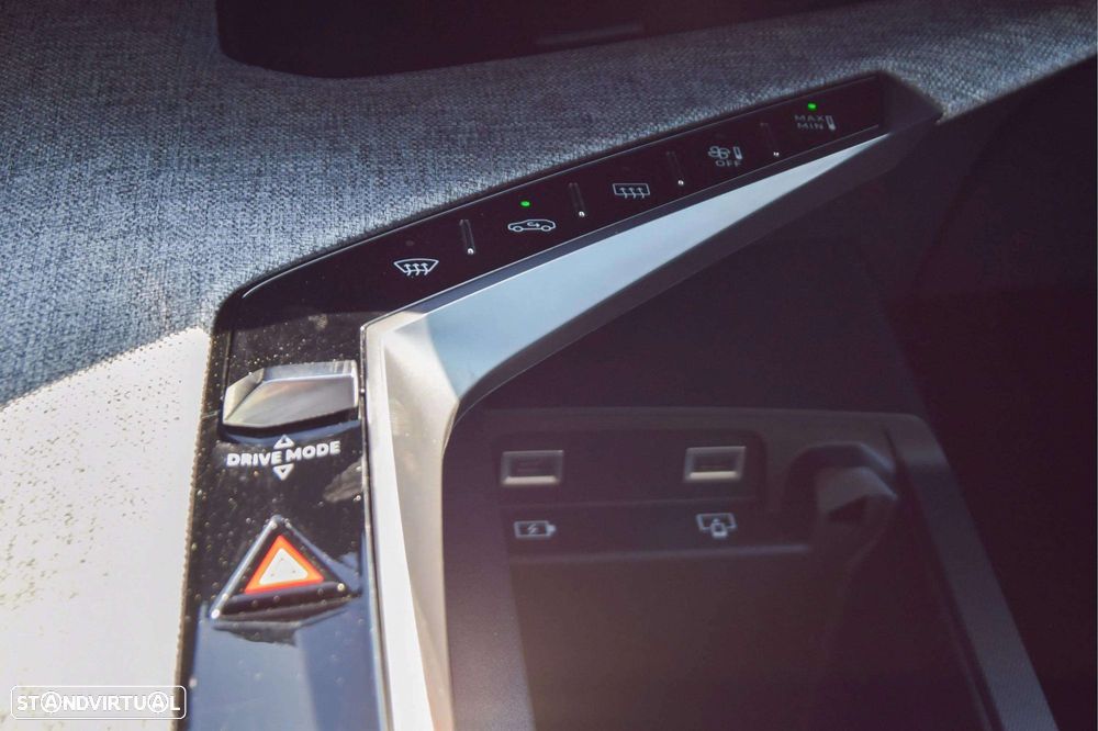 Peugeot E-5008 73 kWh GT - 13