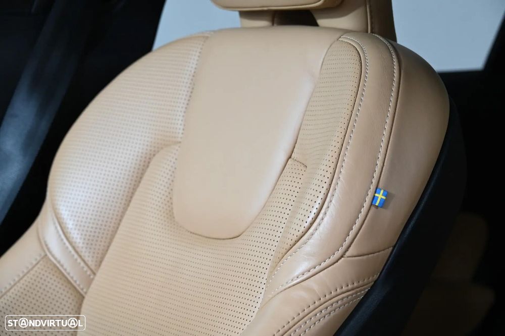 Volvo V60 2.0 T8 AWD TE Inscription - 23