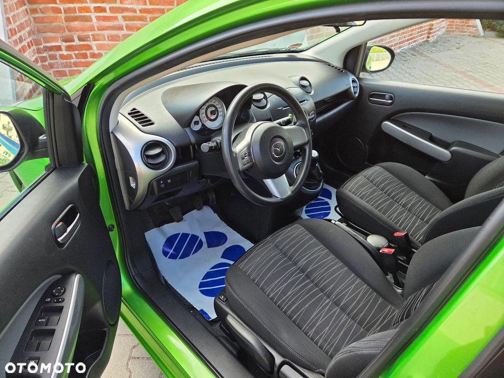 Mazda 2 - 12