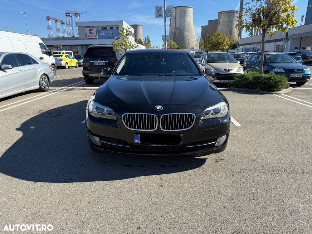 BMW Seria 5 525d xDrive - 2