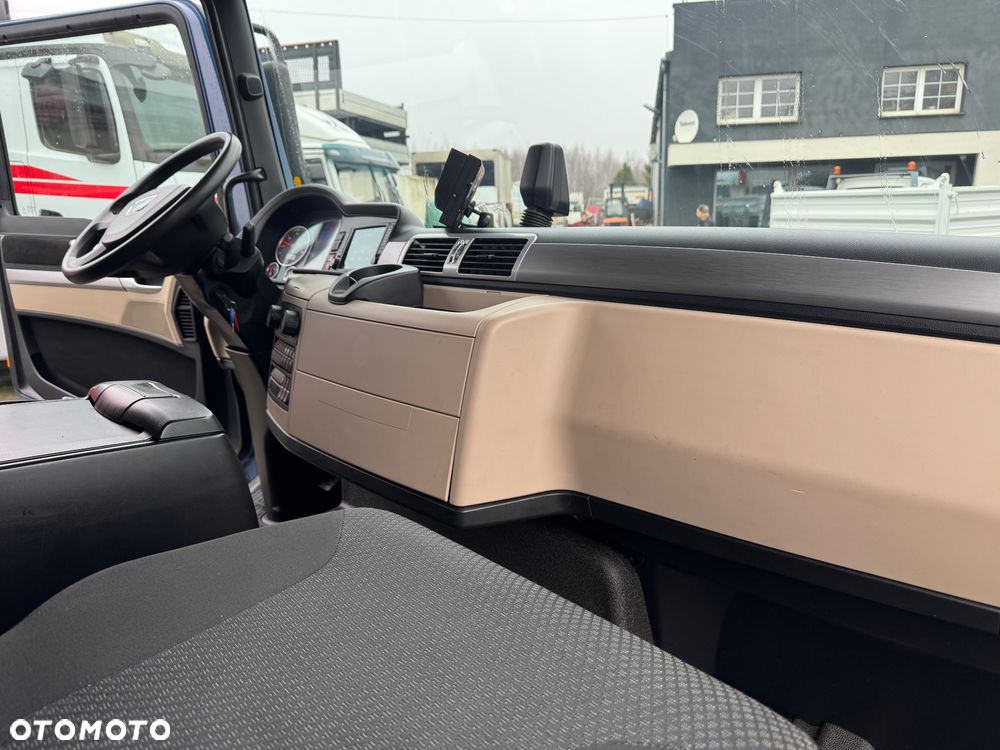 MAN TGL 8-180 KONTENER 6.50 Winda - 23