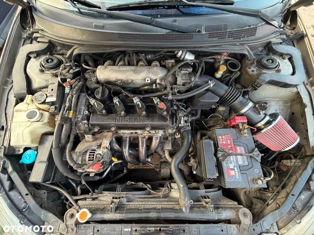 Nissan Altima - 4