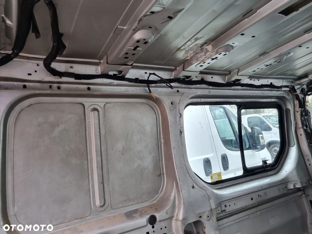 WIĄZKA ELEKTRYCZNA PAKI OSOBOWY TRAFIC VIVARO 01-14r. - 2