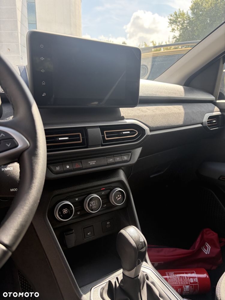 Dacia Jogger 1.6 Full Hybrid 140 Extreme MMT - 17