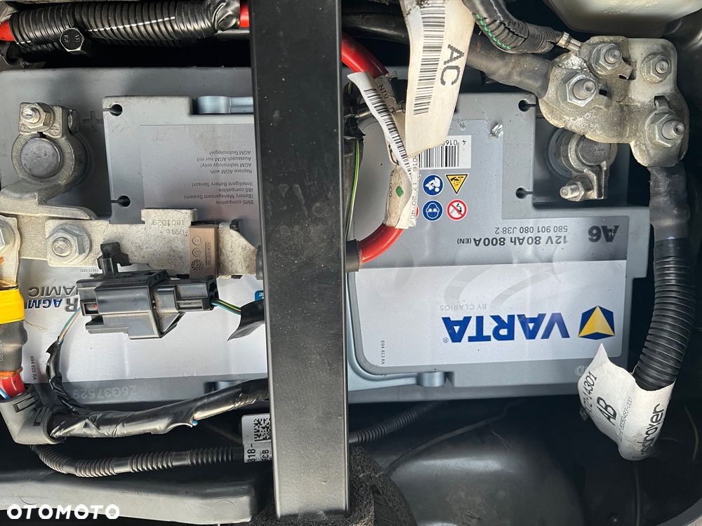 Land Rover Discovery Sport D150 HSE - 10