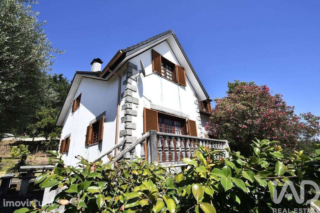 Casa / Villa T4 em Moure de 330,00 m2 - Grande imagem: 2/25