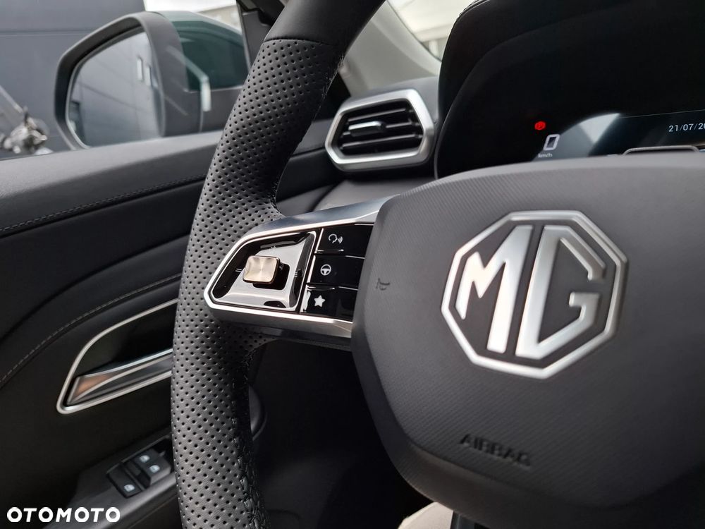 MG ZS Hybrid+ - 27