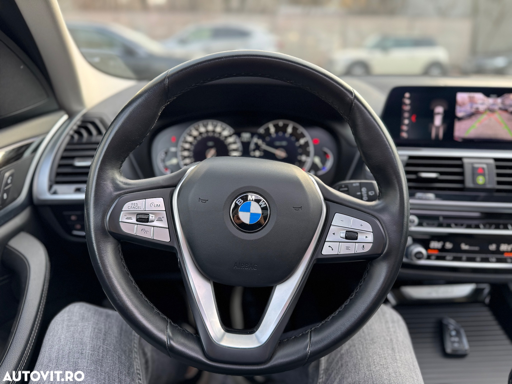 BMW X3 xDrive20d AT xLine - 36