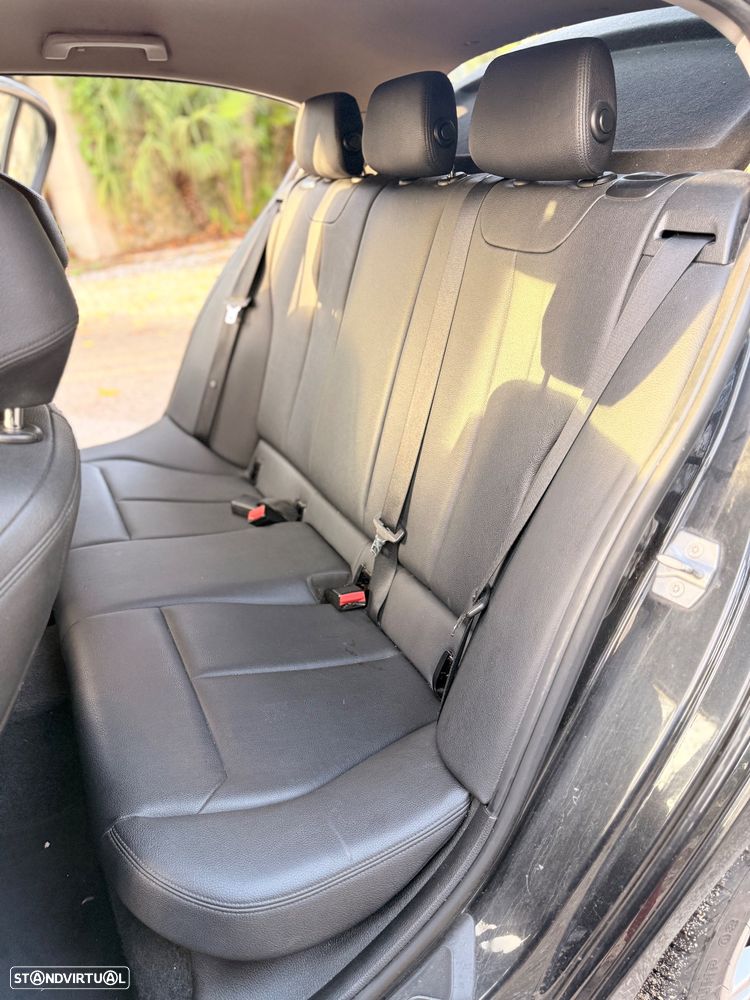 BMW 116 d EfficientDynamics Edition Sport Line - 14