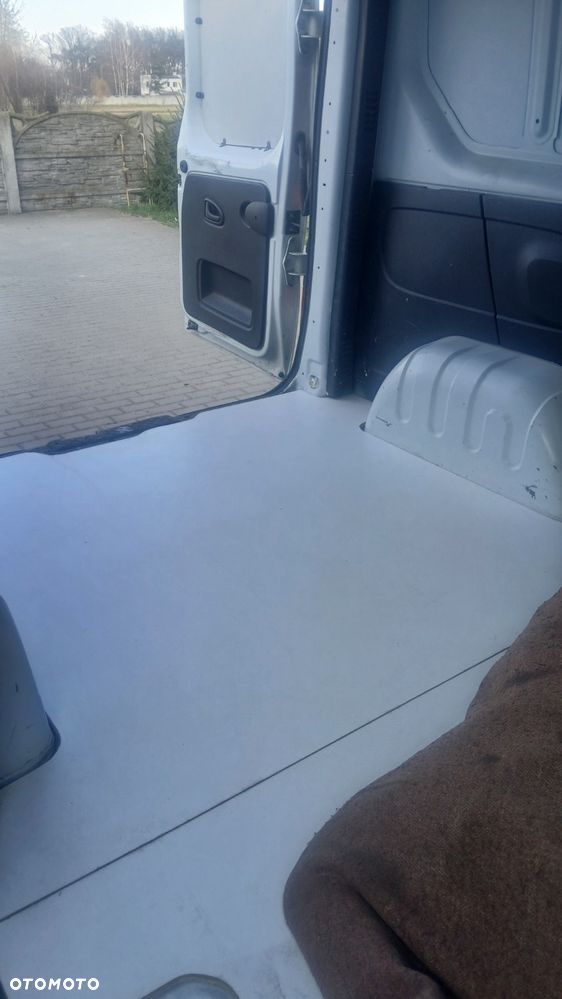 Renault Trafic - 8