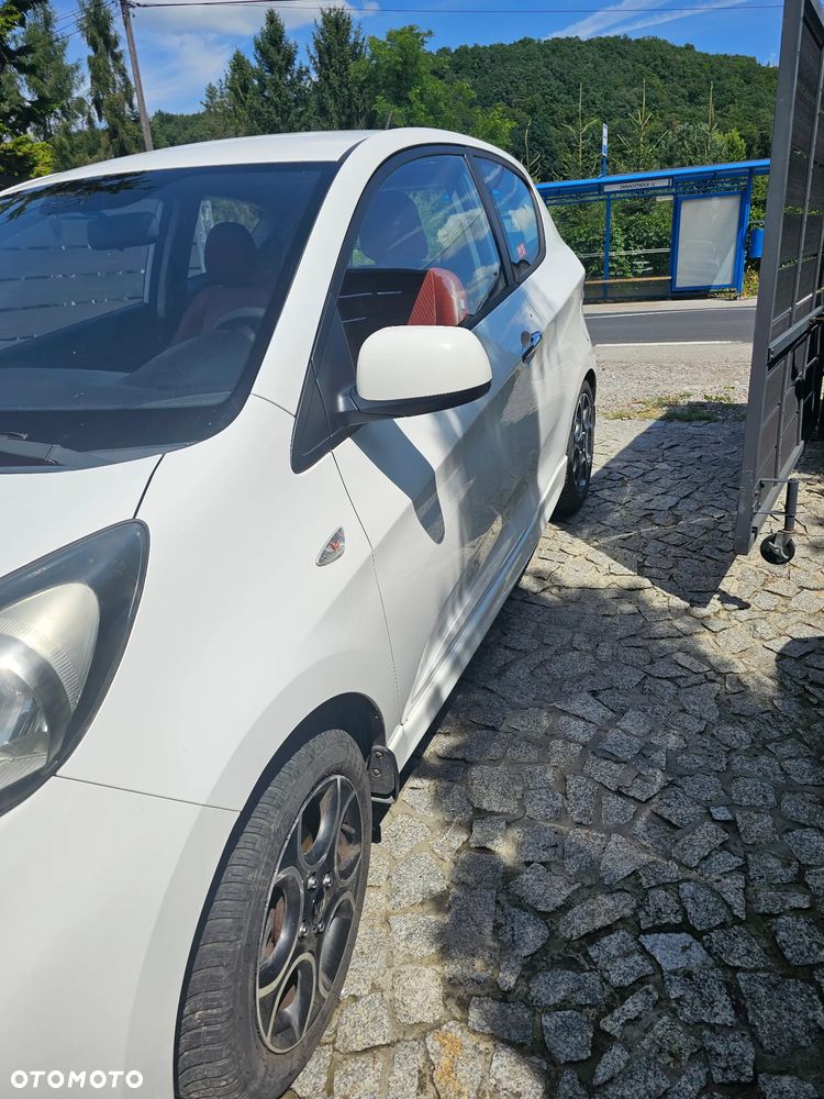 Kia Picanto - 17