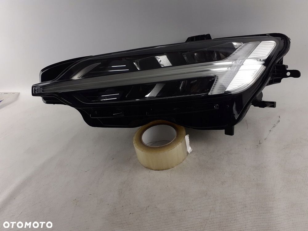 Lampa lewa Volvo S\V60 17-21r. Mid led .32273029 - 1