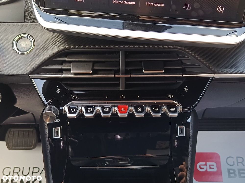 Peugeot 2008 1.2 PureTech Allure S&S EAT8 - 26
