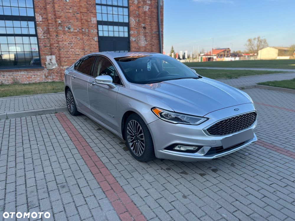 Ford Fusion - 4