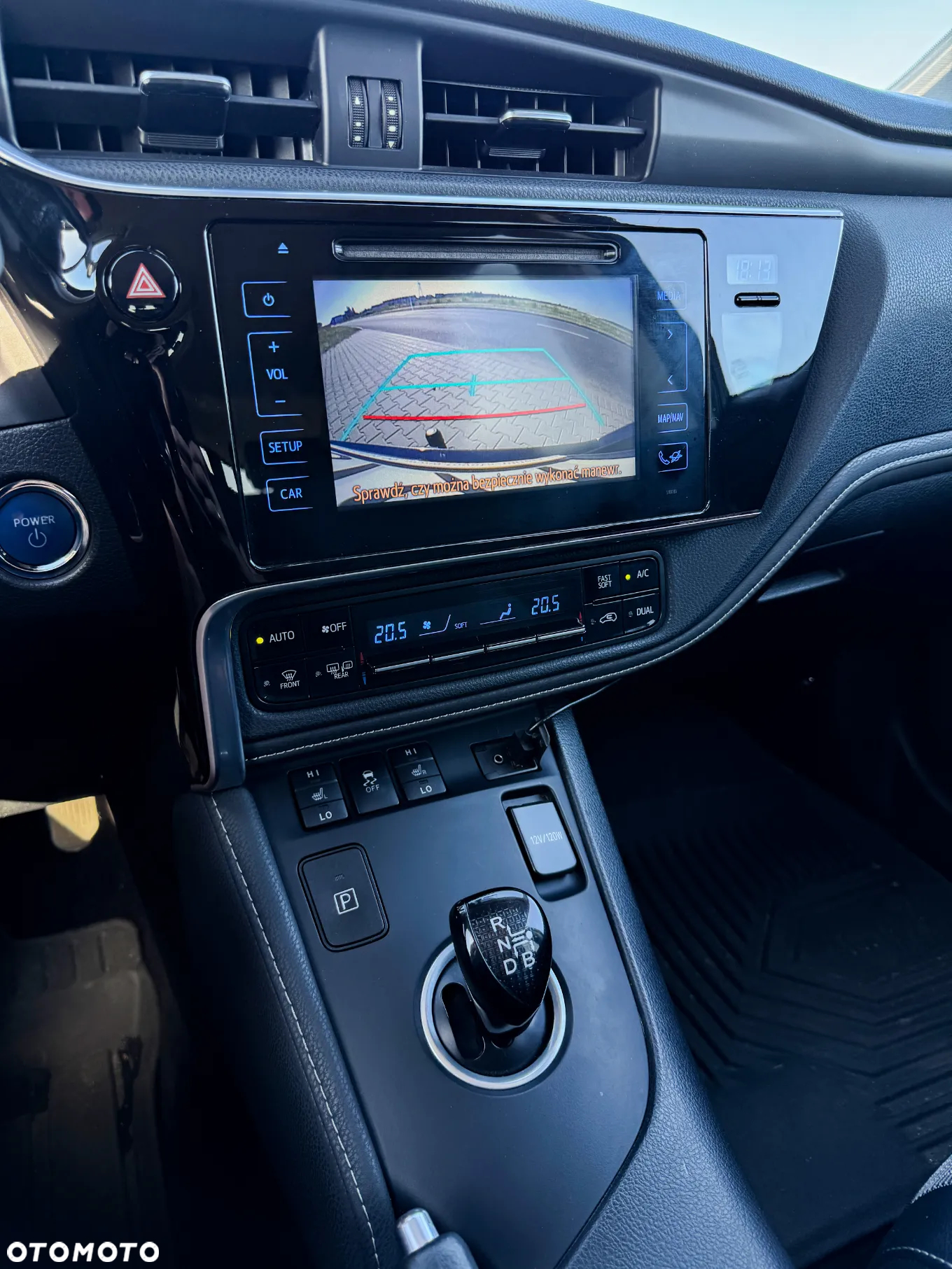 Toyota Auris Hybrid 135 Prestige - 13