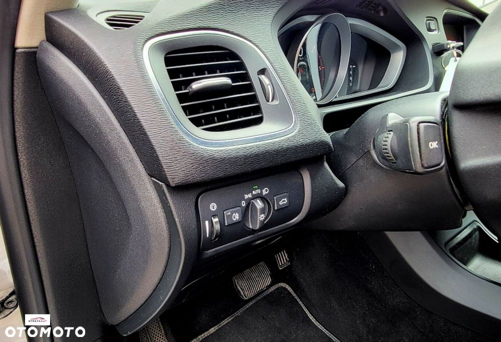 Volvo V40 - 12