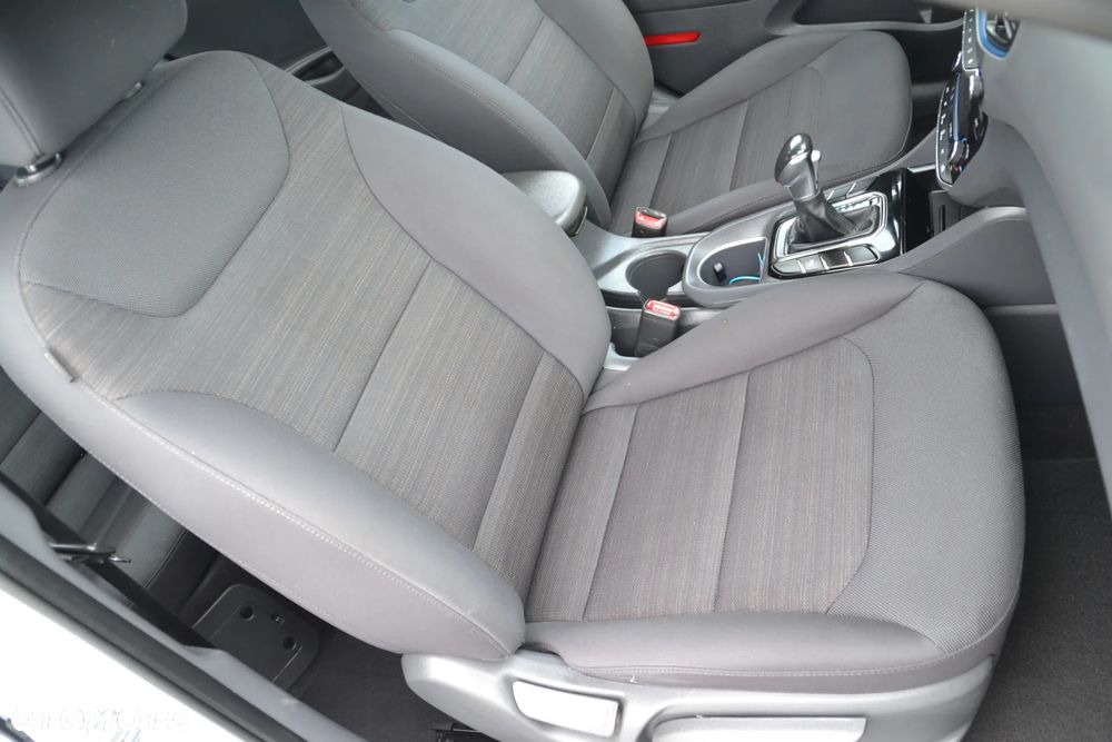 Hyundai IONIQ - 33