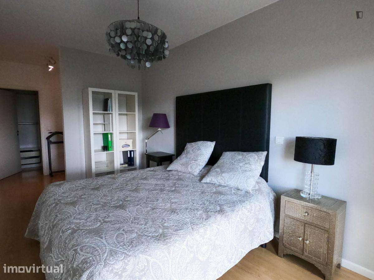 Apartamento com 1 quartos - localizado em Entrecampos Lisbon - Grande imagem: 2/17