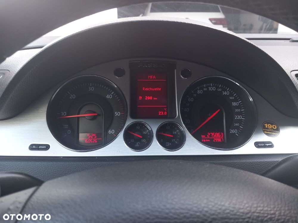 Volkswagen Passat 2.0 TDI DPF Highline - 3
