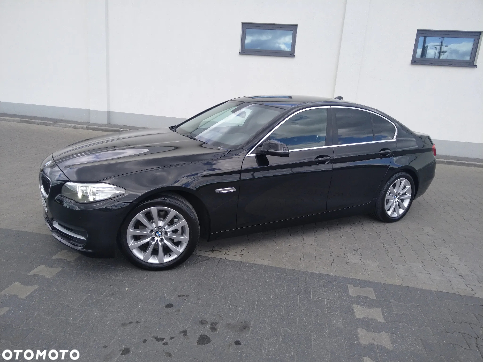 BMW Seria 5 520d xDrive - 2