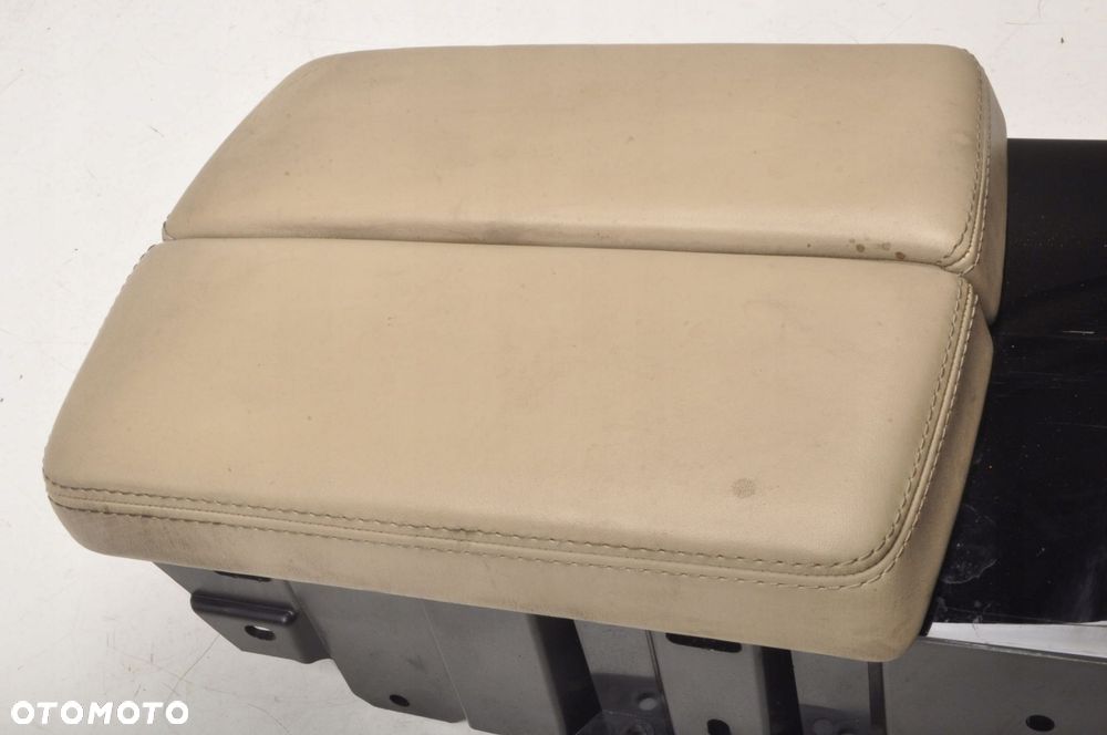 Tesla Model S PODŁOKIETNIK SKÓRZANY JASNY CUP HOLDER 1024241-00-B - 7