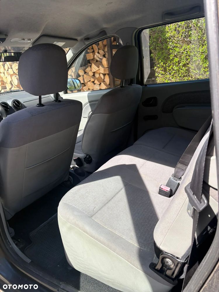 Dacia Logan - 10
