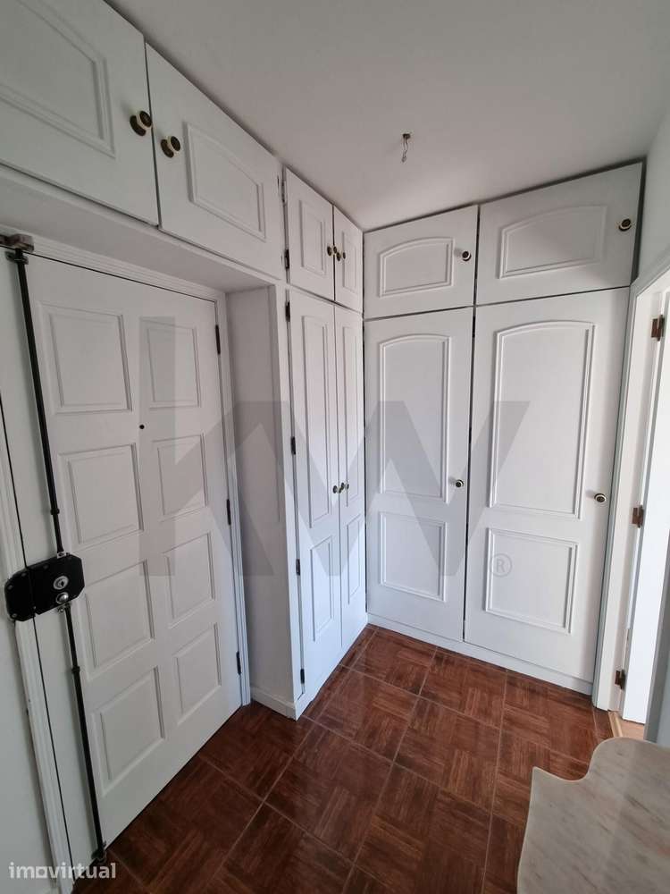 T2 remodelado nos Olivais com excelente localização e luz natural - Grande imagem: 4/13
