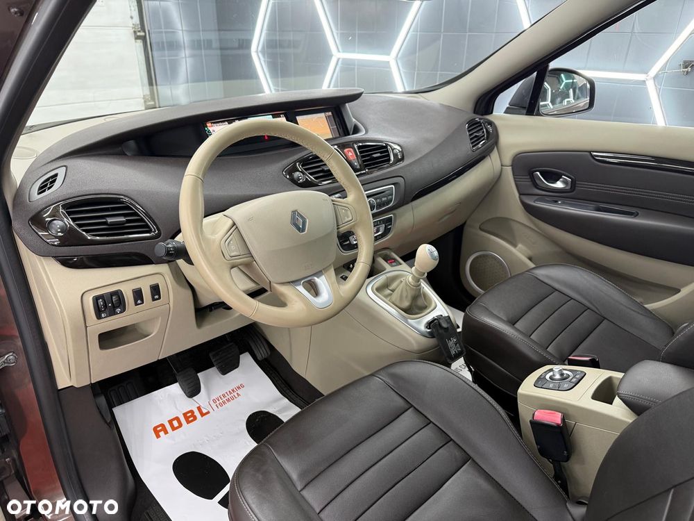 Renault Scenic Energy dCi 130 Start & Stop Bose Edition - 23