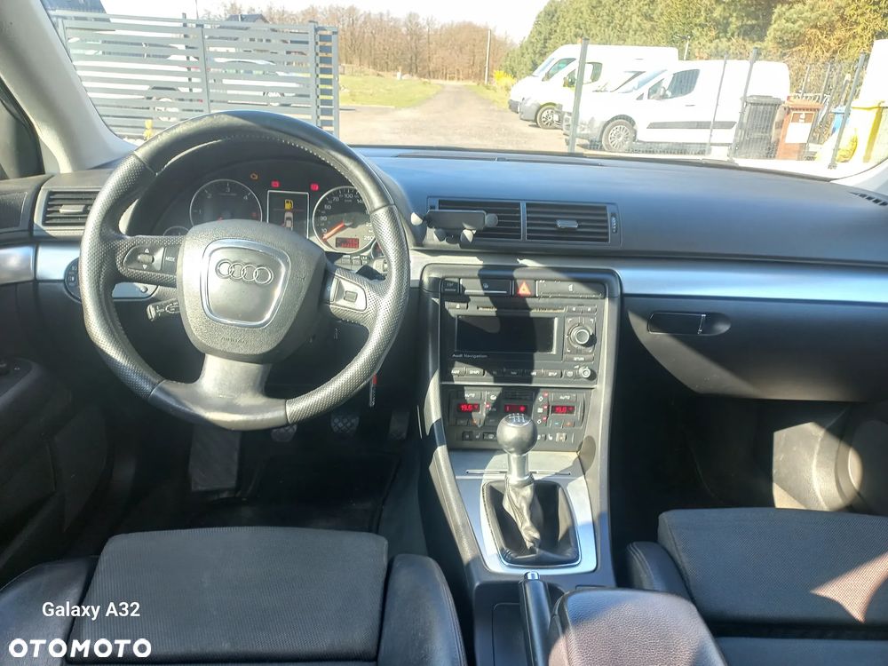 Audi A4 Avant - 16
