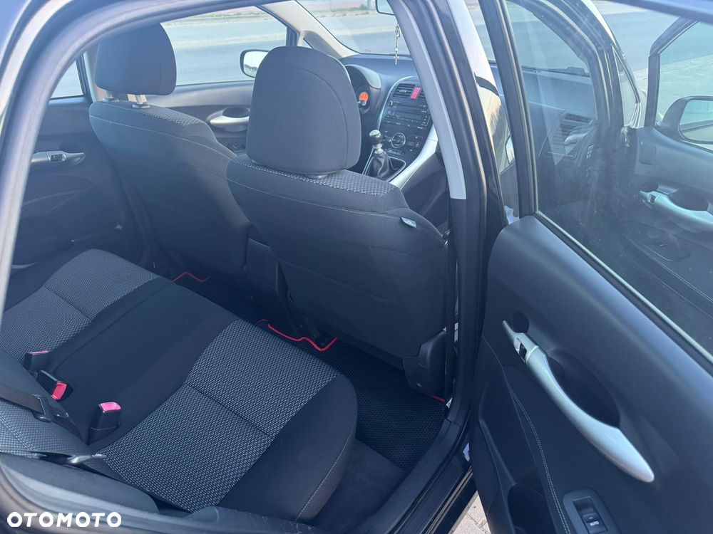 Toyota Auris 1.33 VVT-i Terra - 11