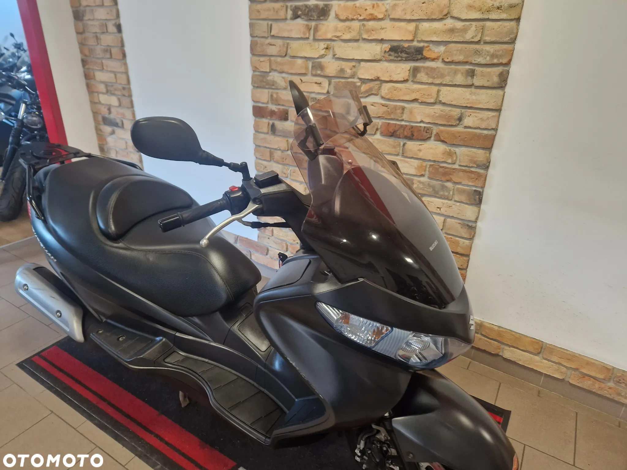Suzuki Burgman - 26