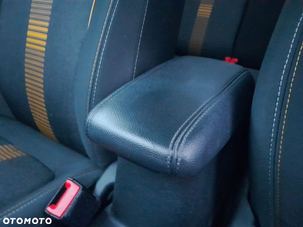 Ford Fiesta 1.0 EcoBoost S&S ACTIVE COLOURLINE - 13