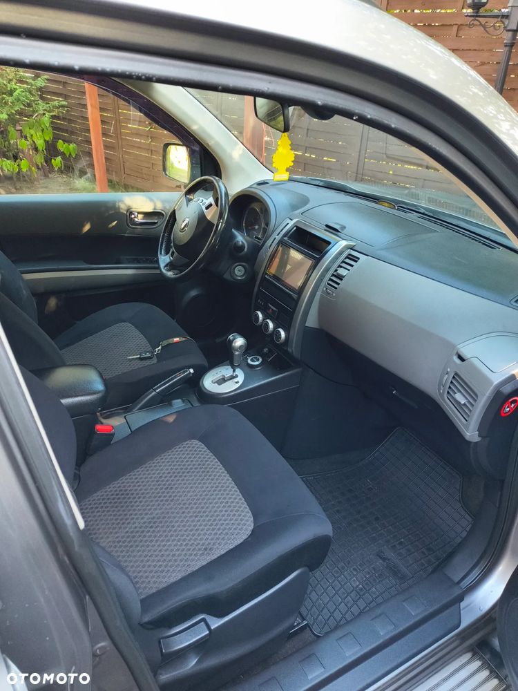 Nissan X-Trail 2.0 dCi LE - 2