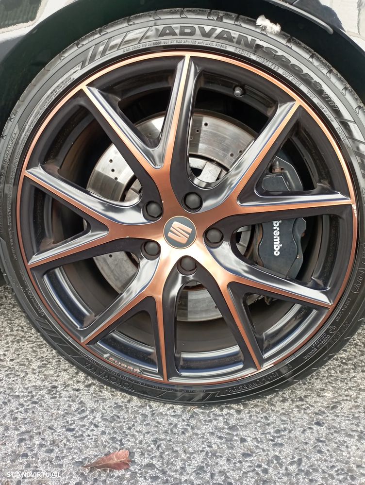 SEAT Leon ST 2.0 TSI S&S 4Drive DSG Cupra 300 Edition Carbon - 6