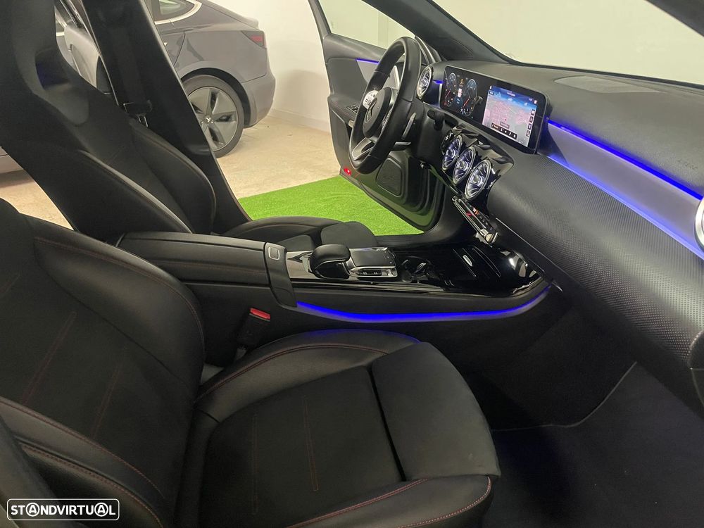 Mercedes-Benz A 180 d 7G-DCT AMG Line - 11