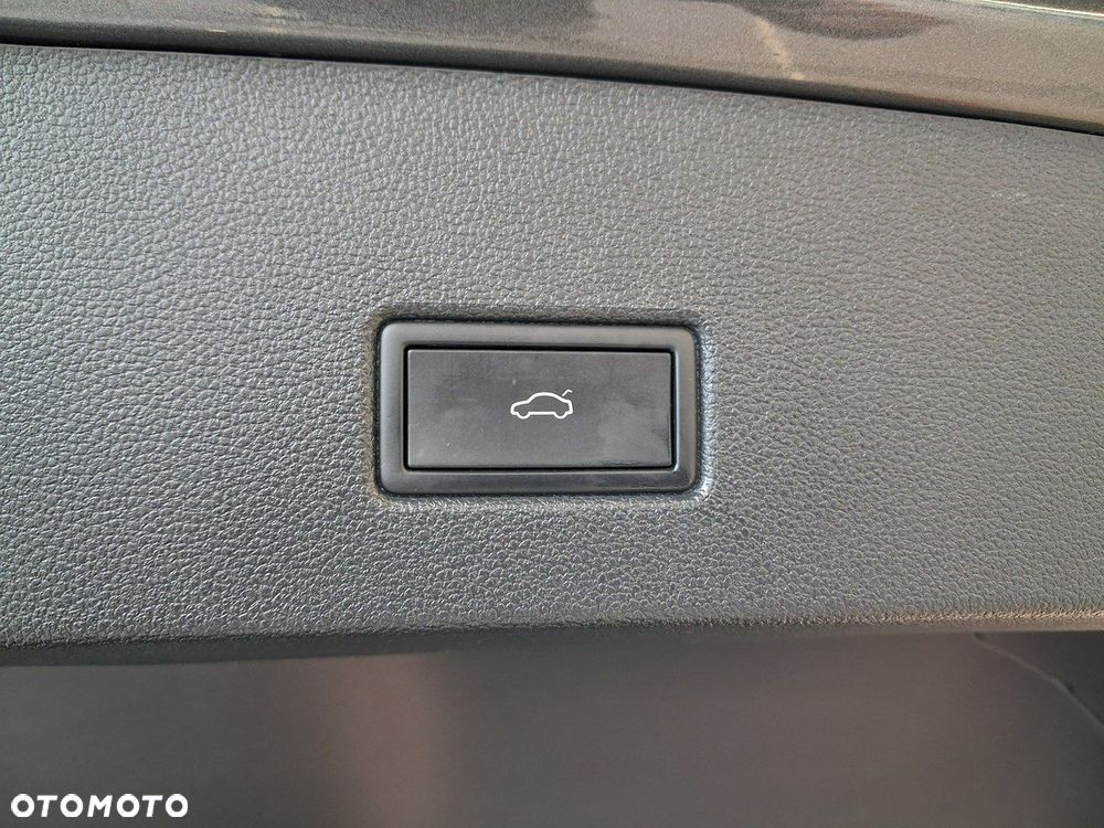 Volkswagen T-Roc - 14